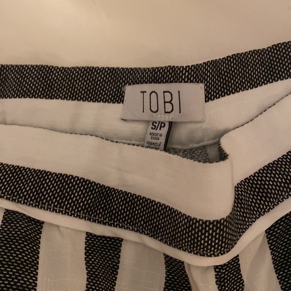 Black and white striped flowy pants - Tobi - Picture 2 of 3